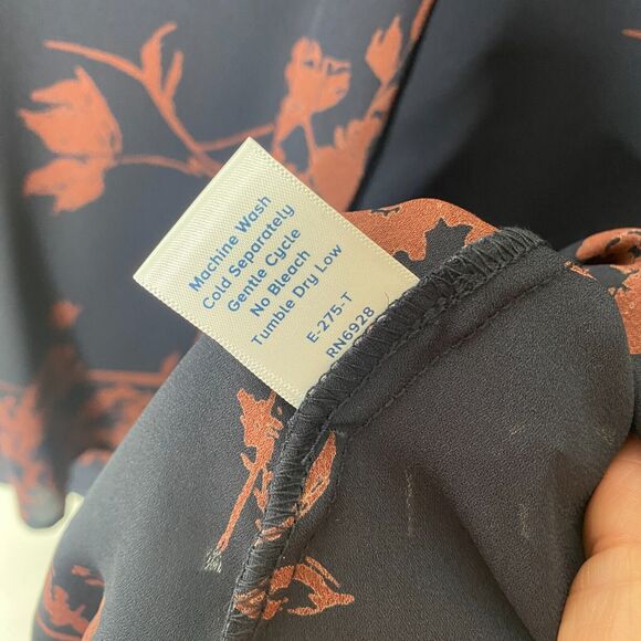 Evereve Allison Joy Alexa Crossover Top Navy & Brown Floral 3/4 Sleeve VNeck XS - Picture 9 of 13